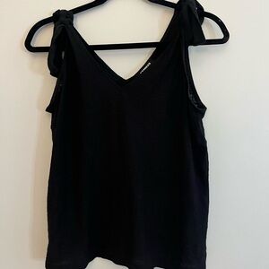 Black flowy Express Tank